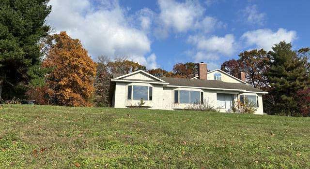 Photo of 327 Blossom Hill Dr, Lancaster, PA 17601