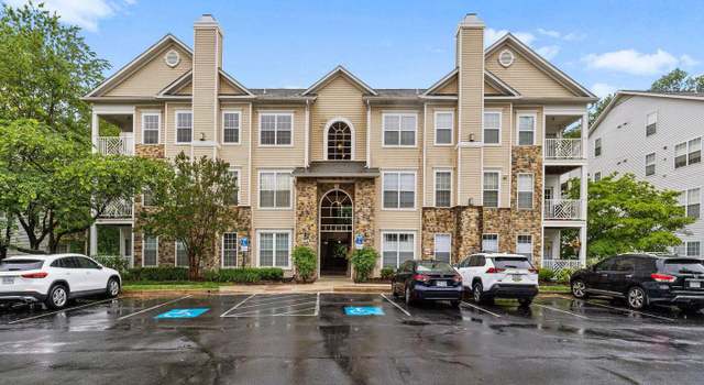 Photo of 5948 Founders Hill Dr #301, Alexandria, VA 22310