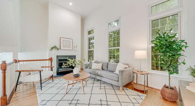 Photo of 2426 N Hampton Dr, Alexandria, VA 22311