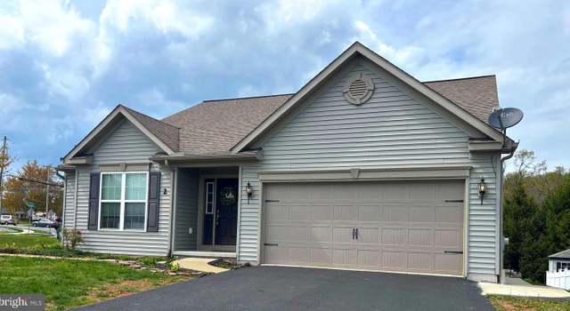 Photo of 2 Rollingview Ln, Denver, PA 17517