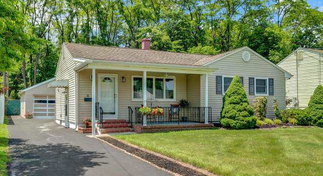 Photo of 32 Sherbrooke Rd, Ewing, NJ 08638
