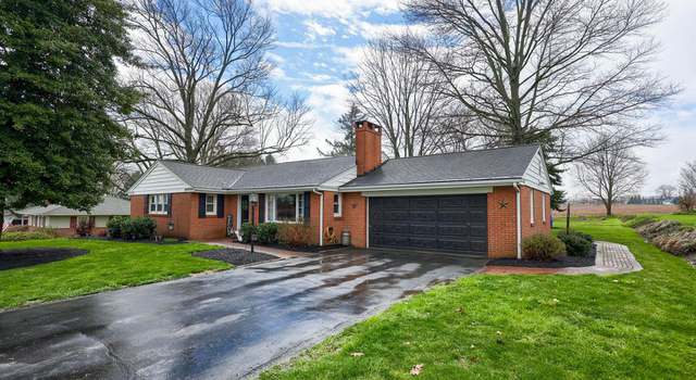 Photo of 6 Birch Dr, Willow Street, PA 17584
