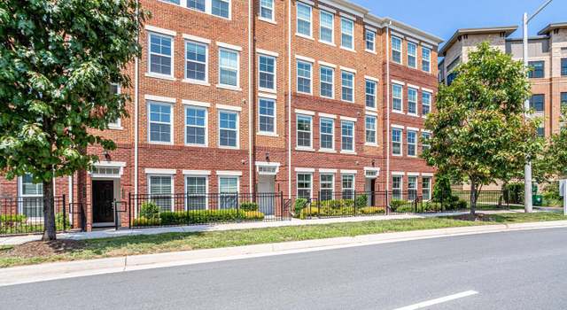 Photo of 3062 Rittenhouse Cir #55, Fairfax, VA 22031