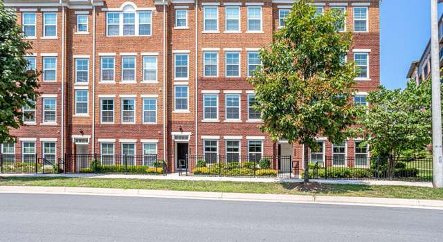 Photo of 3062 Rittenhouse Cir #55, Fairfax, VA 22031