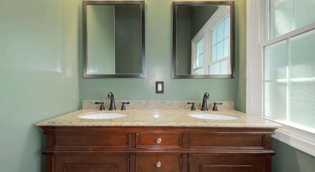 Photo of 1204 Periwinkle Way SW, Leesburg, VA 20175