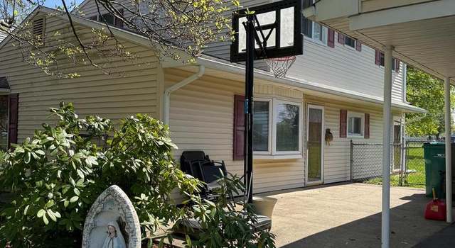 Photo of 208 Dogwood Dr, Levittown, PA 19055