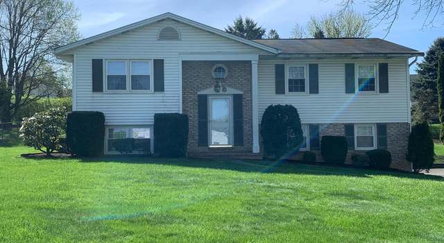Photo of 111 Sunset Dr, Mount Holly Springs, PA 17065