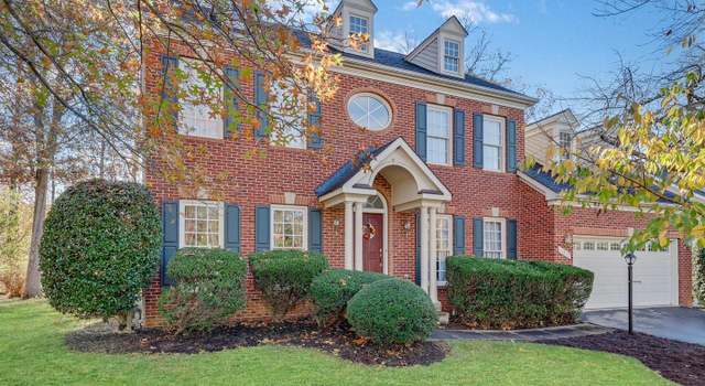 Property at 14257 Clubhouse Rd, Gainesville, VA 20155, 4 beds, 4.5 baths