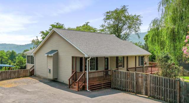 Photo of 211 Apple Orchard Dr, Linden, VA 22642