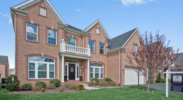 Photo of 3946 Woodberry Meadow Dr, Fairfax, VA 22033