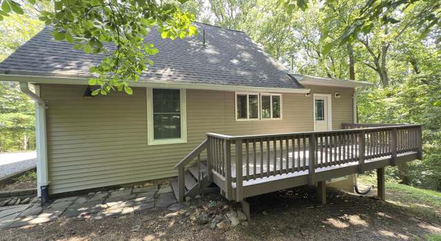 Photo of 132 Pine Crest Ln, Bluemont, VA 20135