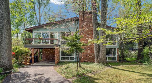 Photo of 8103 Timber Valley Ct, Dunn Loring, VA 22027