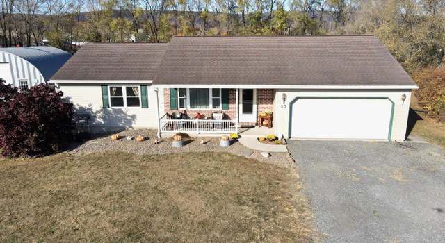 Photo of 10 Apple Dr, Shartlesville, PA 19554