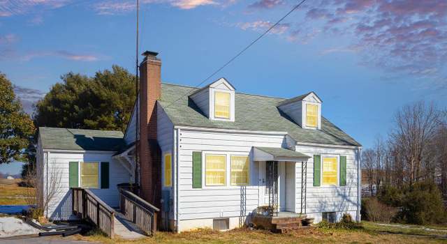 Photo of 14 Mountain View Rd, Flint Hill, VA 22627