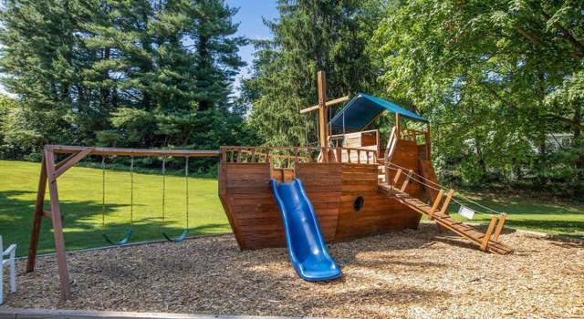 Photo of 14028 Breeze Hill Ln, Silver Spring, MD 20906