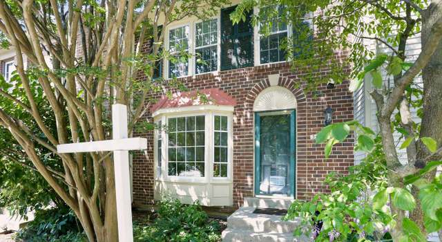 Photo of 5440 New London Park Dr, Fairfax, VA 22032