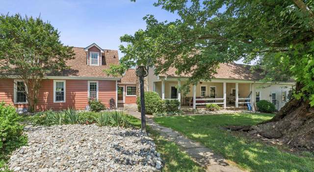 Photo of 12969 Bruce Ct, Lovettsville, VA 20180