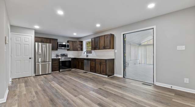 Property at 517 Decatur Rd, Stafford, VA 22554, 3 beds, 3 baths