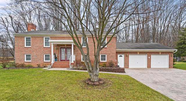 Photo of 1806 Woodrail Dr, Millersville, MD 21108
