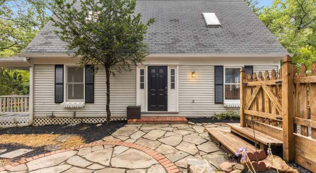 Photo of 413 Grove Ave, Washington Grove, MD 20880