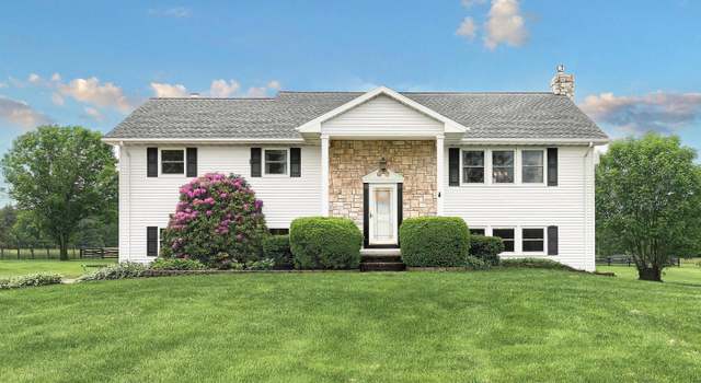 Photo of 452 Mud College Rd, Littlestown, PA 17340
