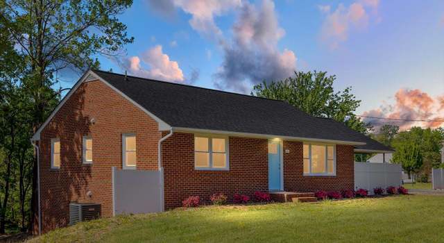 Photo of 451 Truslow Rd, Fredericksburg, VA 22405
