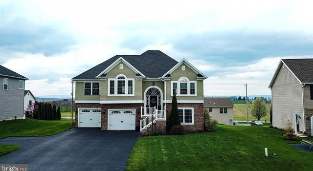 Photo of 7 Raven Way, Shippensburg, PA 17257