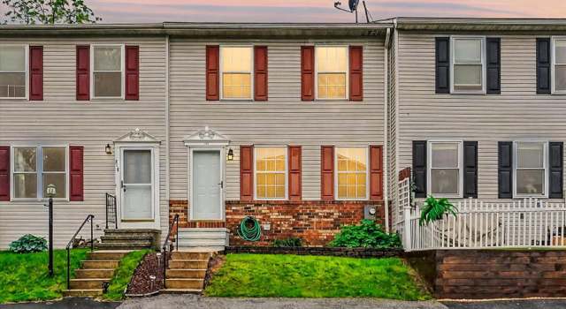 Photo of 220 White Dogwood Dr, Etters, PA 17319