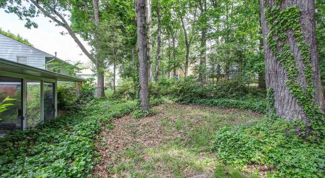 Photo of 4705 Exeter St, Annandale, VA 22003