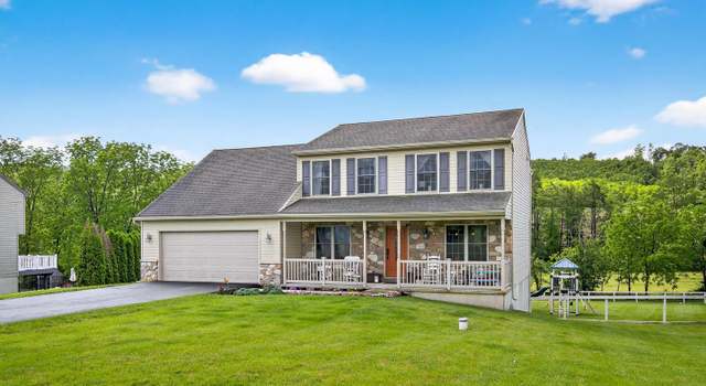 Photo of 32 Fairway Dr, Jonestown, PA 17038