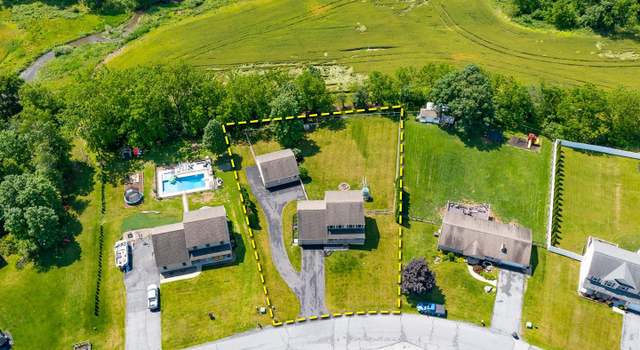 Photo of 32 Fairway Dr, Jonestown, PA 17038