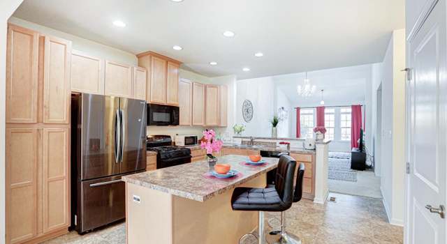 Photo of 128 E General Grey Ct, Newark, DE 19702