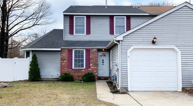 Photo of 17 River Bank Dr, Roebling, NJ 08554