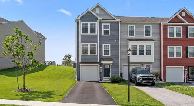 Photo of 92 Ayrshire Dr, Hanover, PA 17331