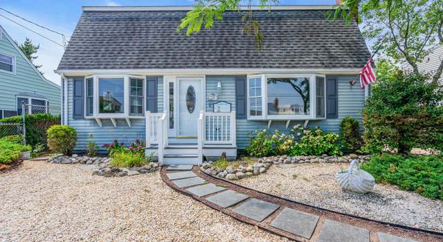 Photo of 358 W 6th St, Ship Bottom, NJ 08008