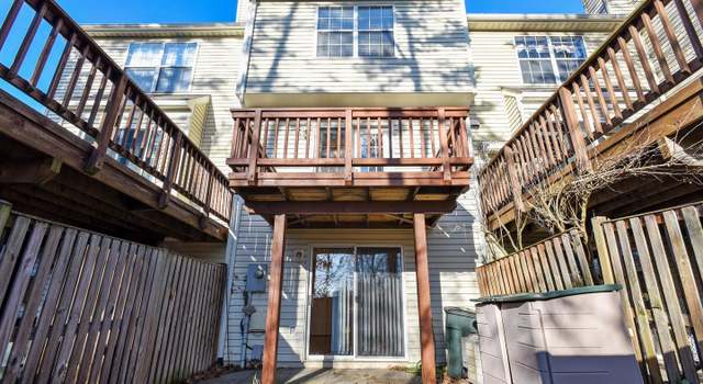 Photo of 6832 Chasewood Cir, Centreville, VA 20121