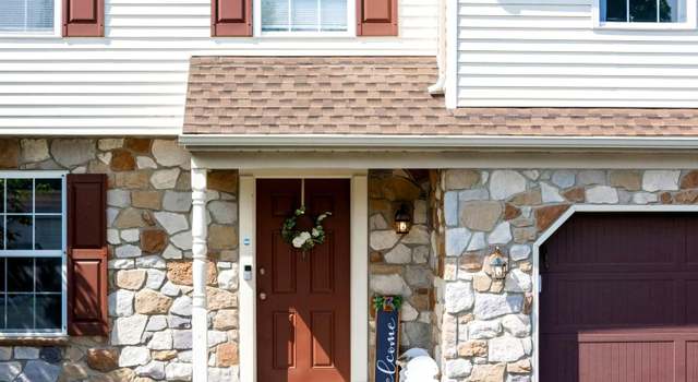 Photo of 13 Carriage Dr, Mountville, PA 17554
