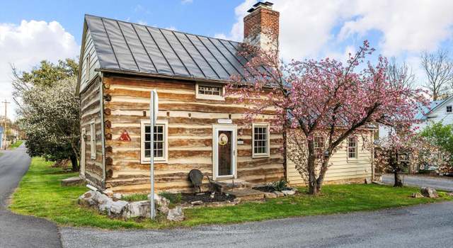 Photo of 98 King St, Kearneysville, WV 25430