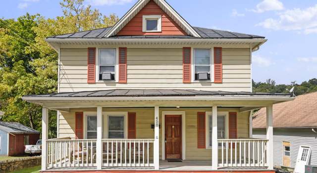 Photo of 458 S Washington St, Berkeley Springs, WV 25411