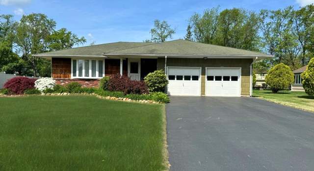 Photo of 90 Limewood Dr, Hamilton, NJ 08690