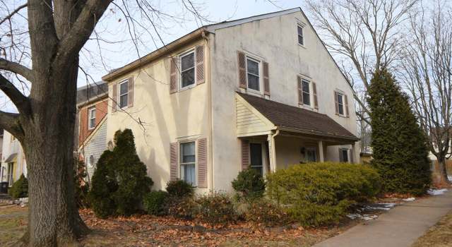 Photo of 211 Lancaster Ct, Quakertown, PA 18951