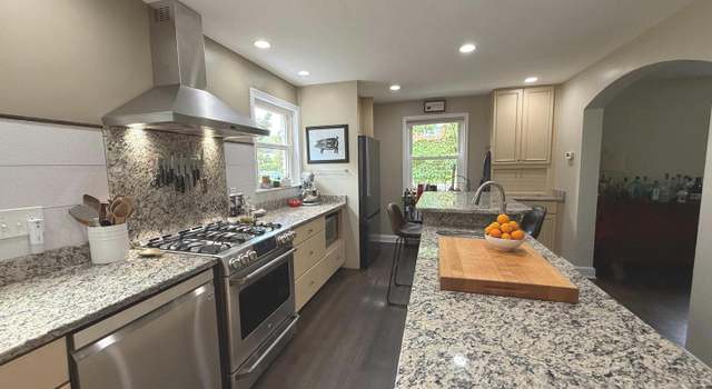 Photo of 117 S Aberdeen St, Arlington, VA 22204