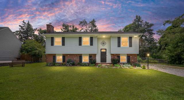 Photo of 9 Wickham Ct, Fredericksburg, VA 22405