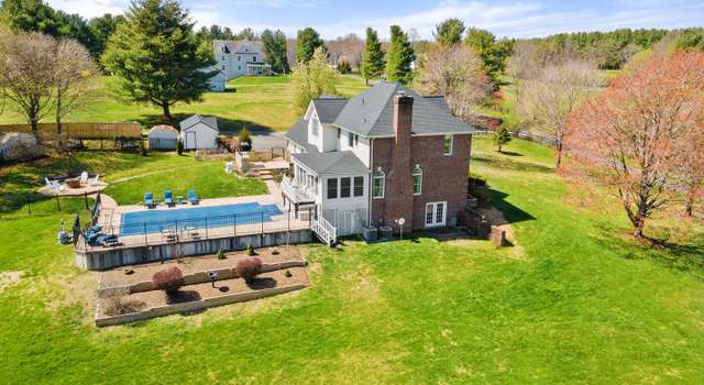 Photo of 37879 Deerbrook Ln, Purcellville, VA 20132