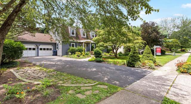 Photo of 20 Springwood, Lawrenceville, NJ 08648