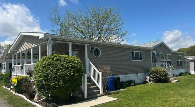 Photo of 6183 Seanor Ct, Slatington, PA 18080