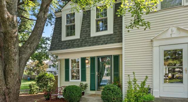 Photo of 19 Dulany Ct, Sterling, VA 20165