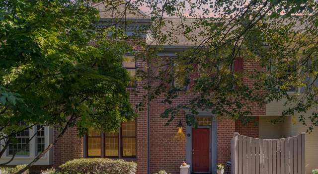 Photo of 17 Kensington Sq, Mechanicsburg, PA 17050