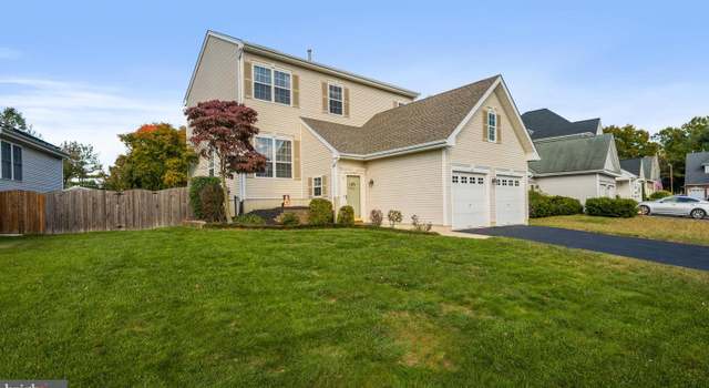 Photo of 25 Shawnee Trl, Burlington, NJ 08016