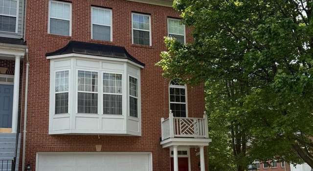 Property at 8859 Modano Pl, Fairfax, VA 22031, 3 beds, 3.5 baths